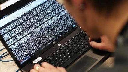 18歲高中生自學黑客軟件，非法建‘數據帝國’被判3年半的警示